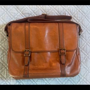 Men’s Fossil brand leather messenger bag